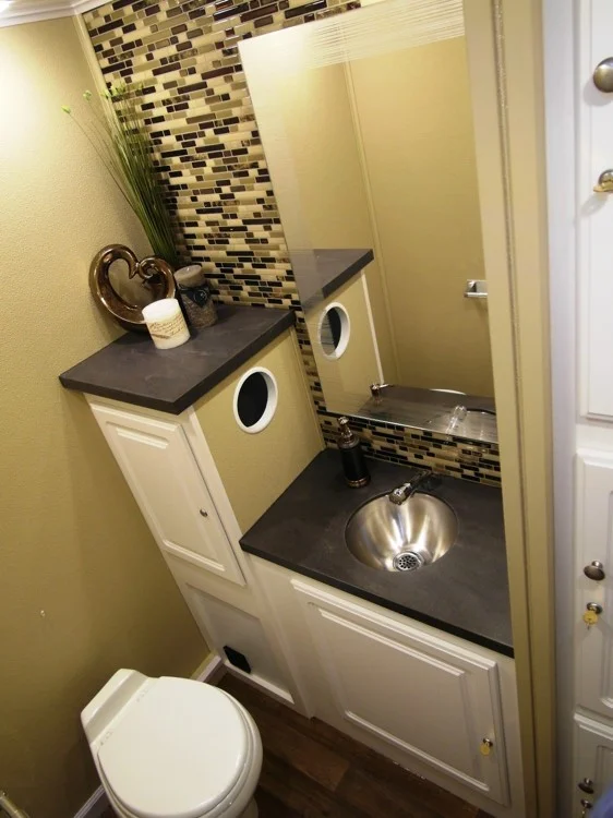 2-Stall JAG Porta Lisa Restroom Trailer