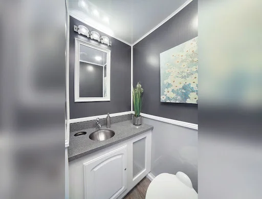 4-Stall Satellite Spa Bathroom Trailer