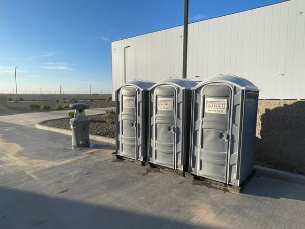 Deluxe sink porta potty rental in Arizona.